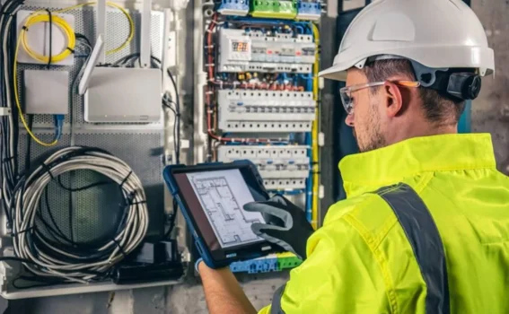 Professional electrician providing home electrical repair services.