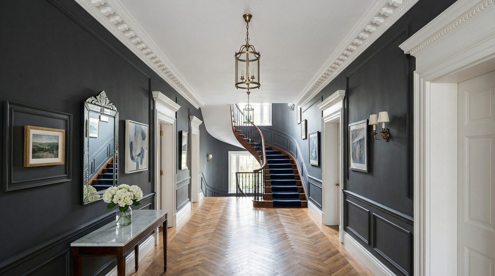 Stylish ceiling moulding and finishing"